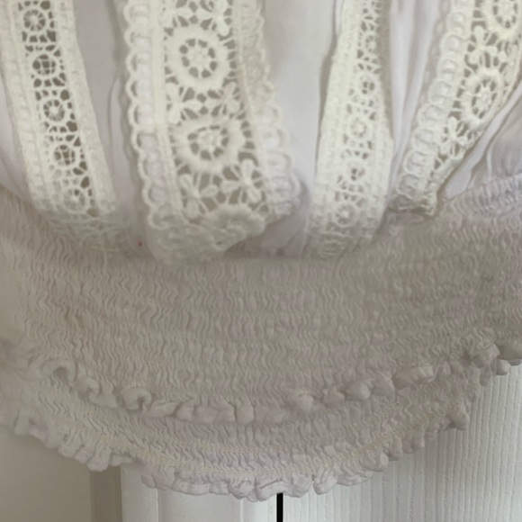 Long sleeve white shirt; brown sleeveless blazer - Picture 4 of 8